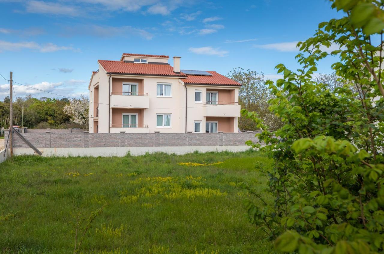 Apartman Knezevic A Fažana Extérieur photo